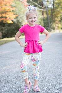 M2M Bow for {Happily Ever After} Capri Leggings